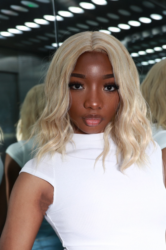Amiee Medium Blonde & Wavy Wig