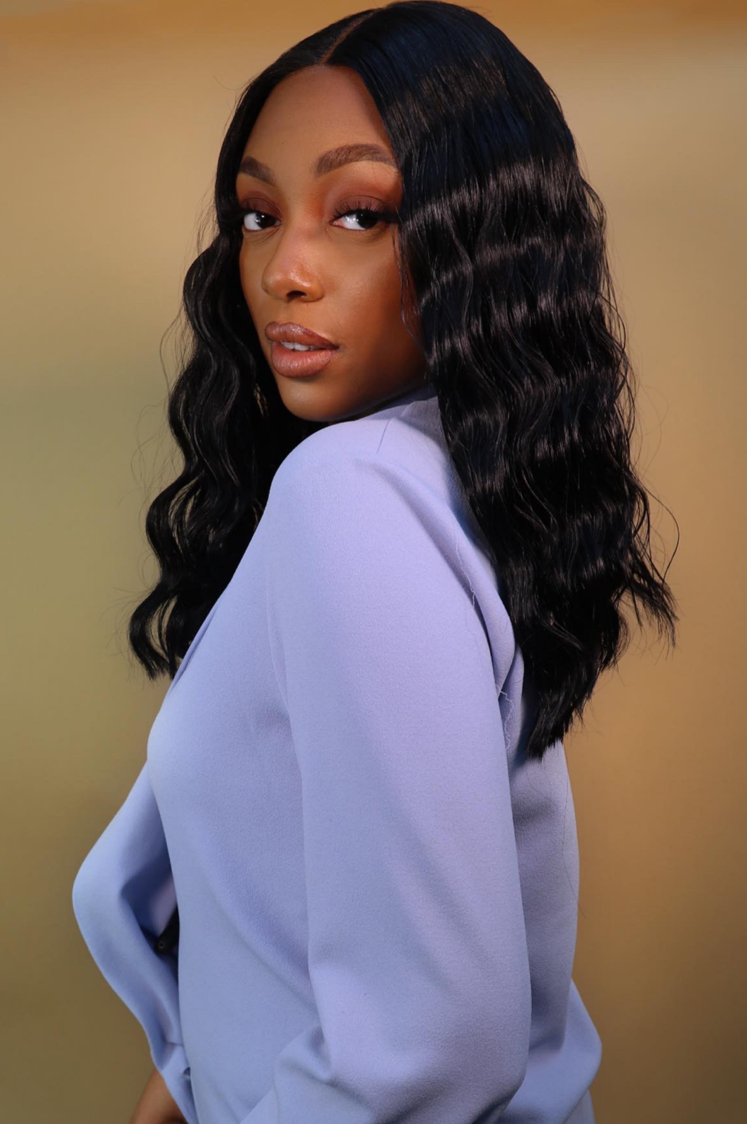 Bella Medium Wavy Black Wig
