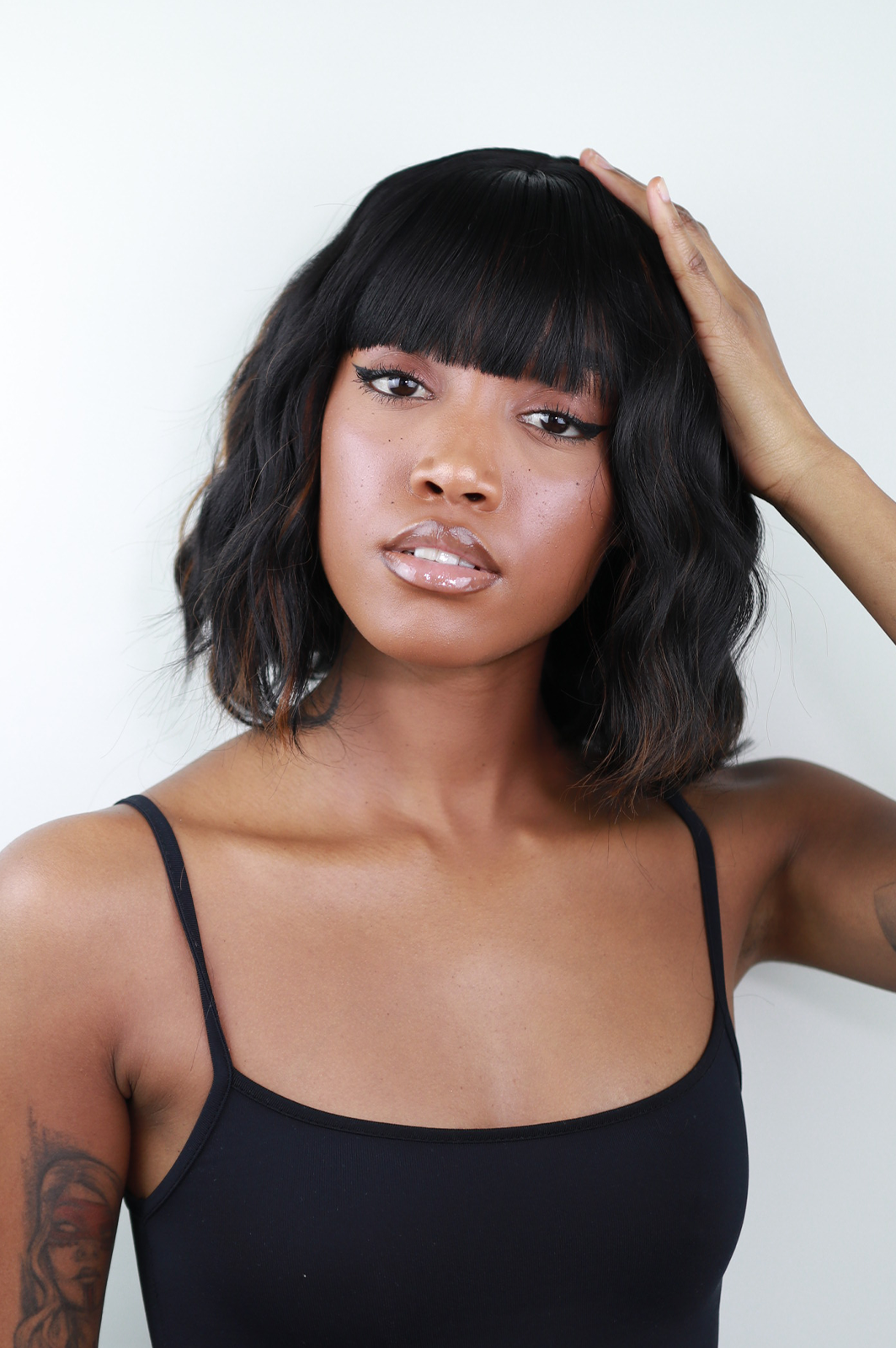 Ming Wavy Wig with Bangs