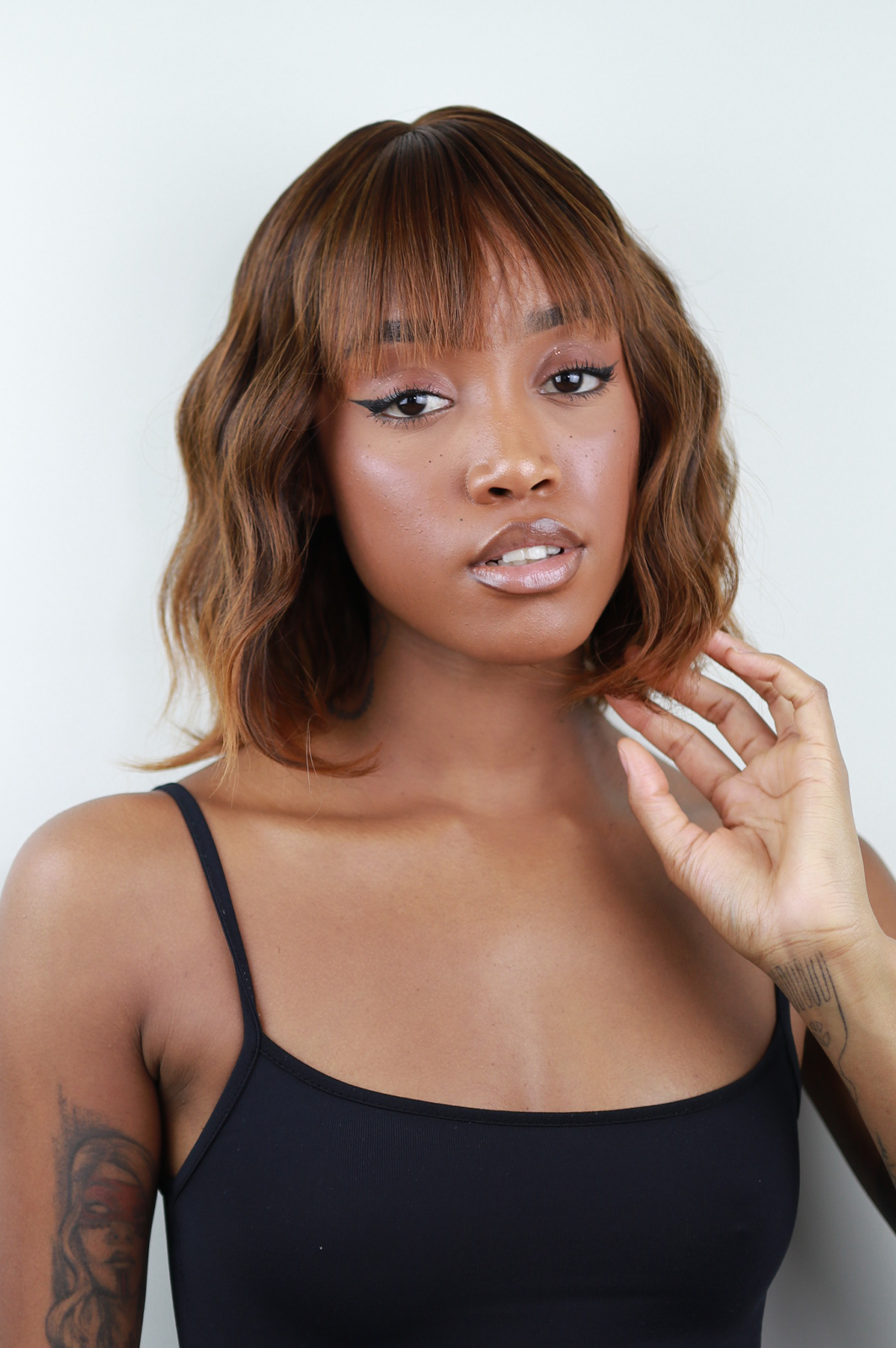 Ming Wavy Wig with Bangs