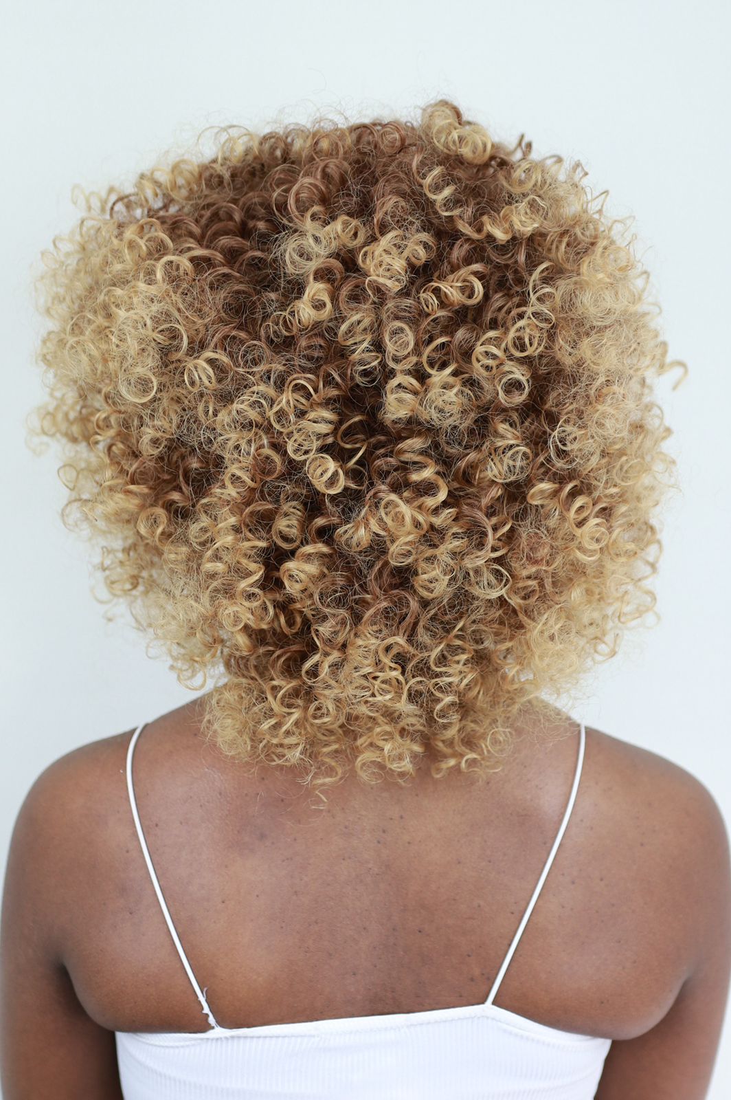 Omoge Short Curly Afro Wig