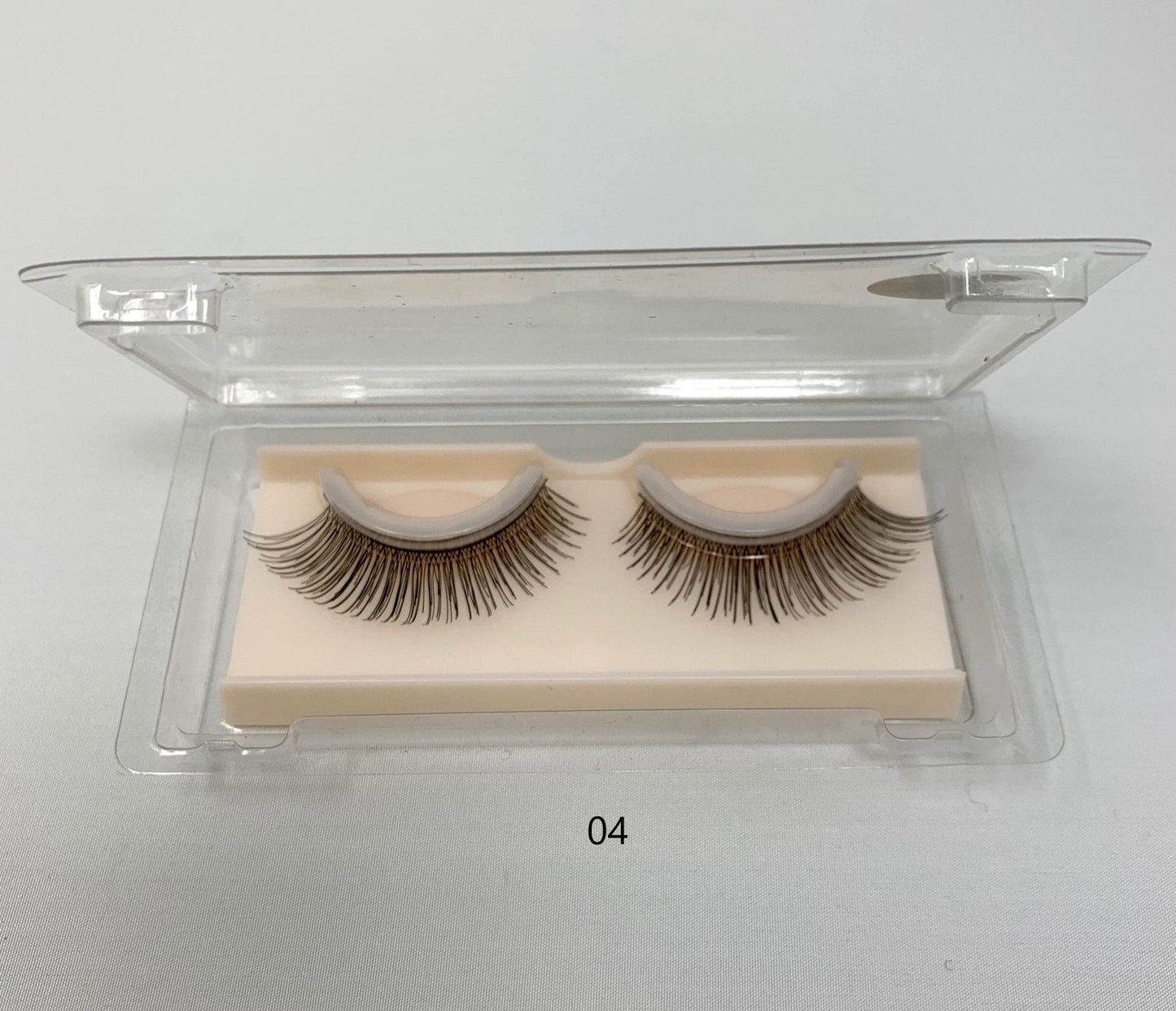 No Glue Magic Eyelashes